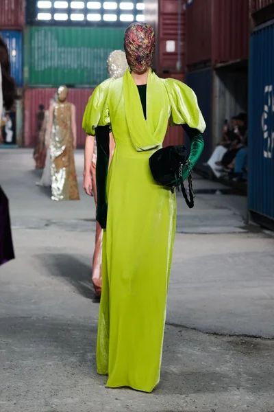Look 72